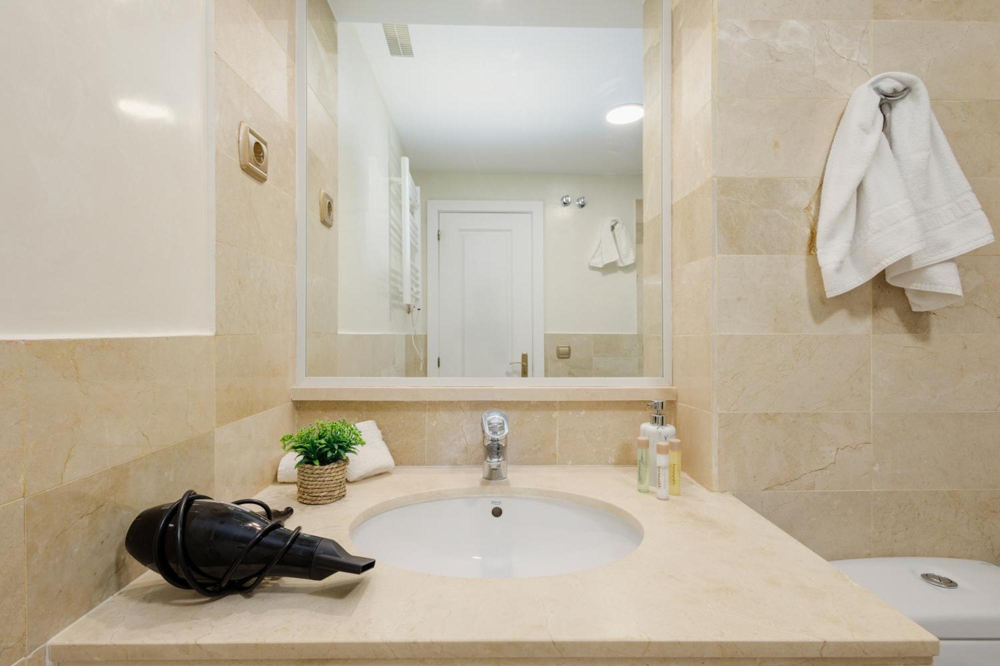 Apartamento First Line With Direct Access To The Pool And Private Garden